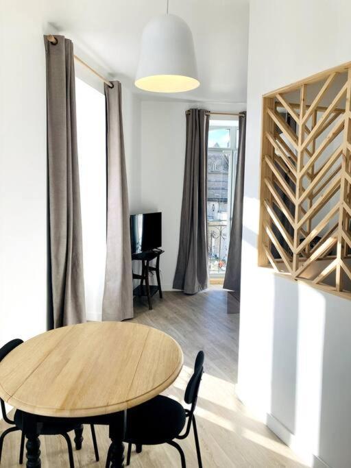 La Belle Consigne - Appartements Dinan Centre Gare Екстер'єр фото